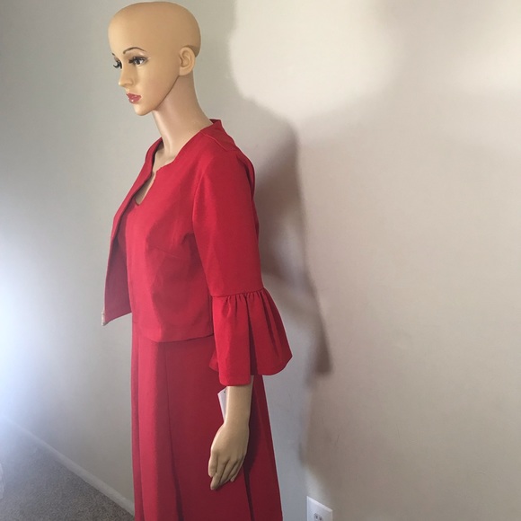 Robbie Bee Dress 🌹 - Picture 3 of 8